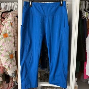 Blue Women's Active Capri Pants with Side Pockets